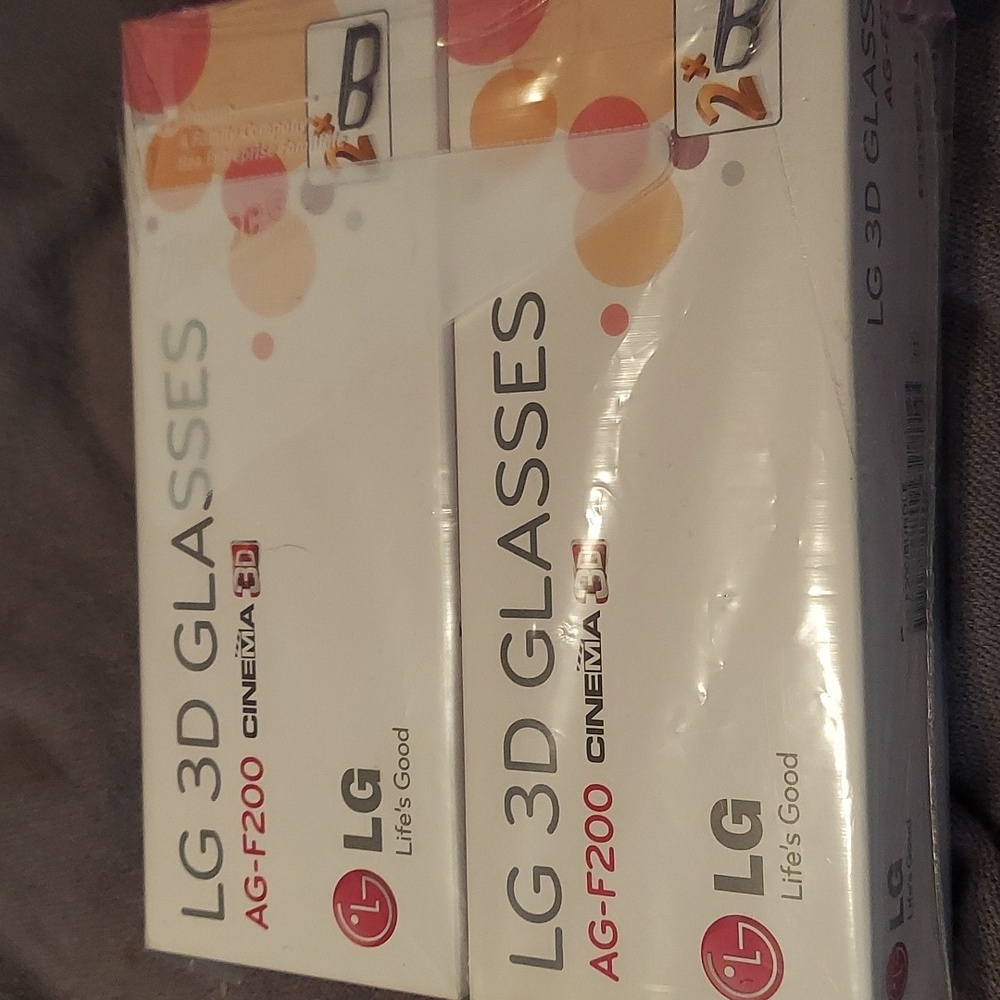 2 sets of LG 3d glasses! Nwt!